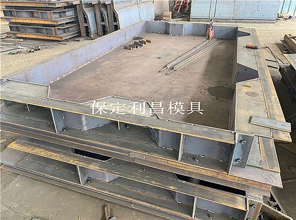 裝配式路面板模具技術(shù)與支持