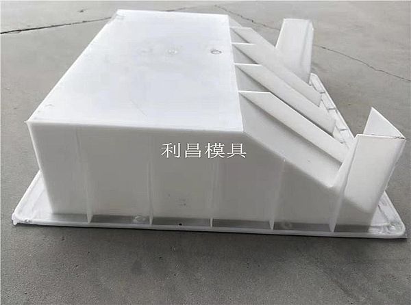 路肩石模具的優(yōu)勢都有哪些呢？