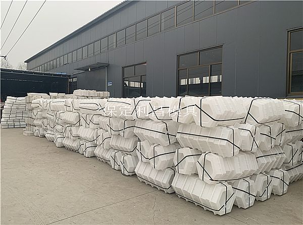 鐵路護(hù)坡模具_(dá)簡介