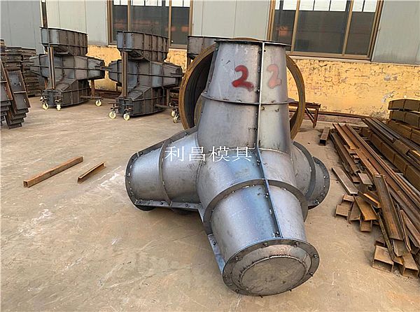 四腳椎體模具_(dá)簡介