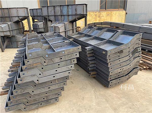 防撞護(hù)欄模具_(dá)介紹