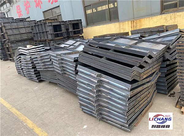 關(guān)于防撞墻模板的細(xì)節(jié)說明